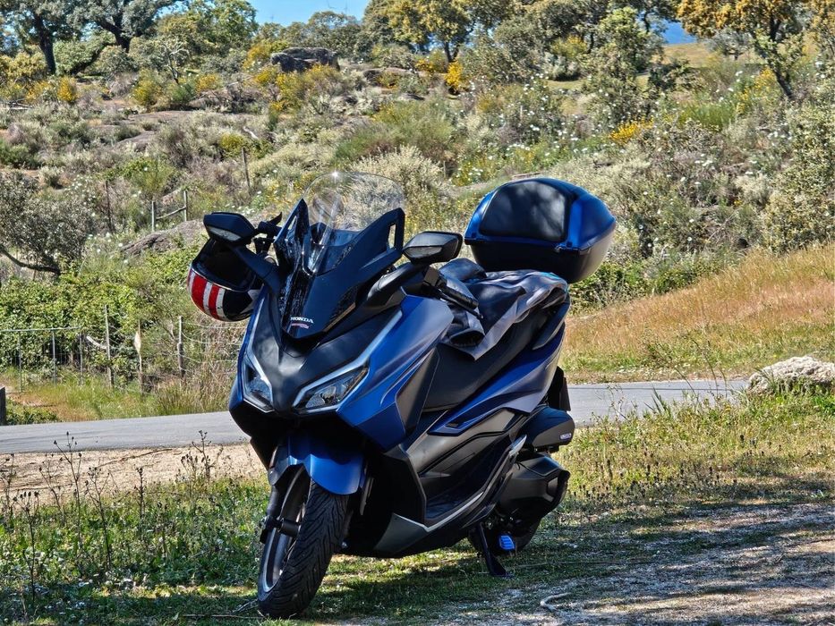 Vendo forza 350 de 2023