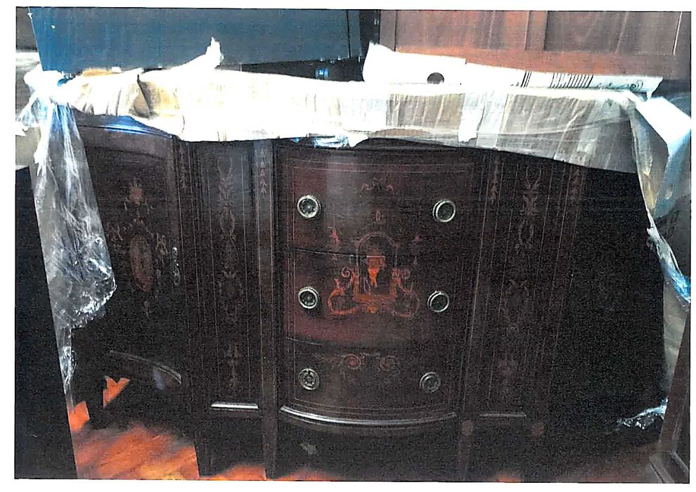 Venda de antiguidade - Aparador