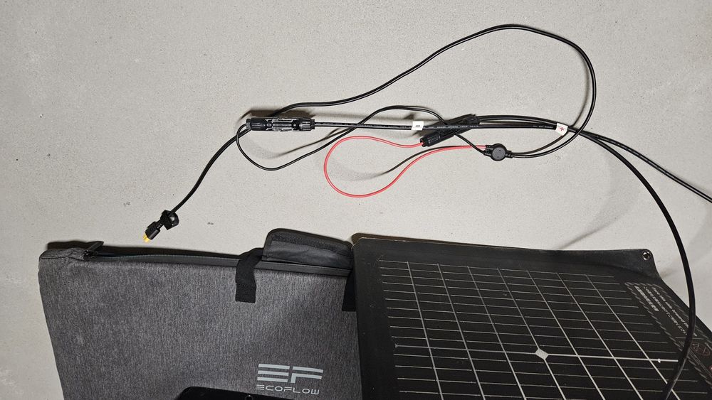 Panel fotowoltaiczny EcoFlow 220W – stan idealny, komplet z pudełkiem
