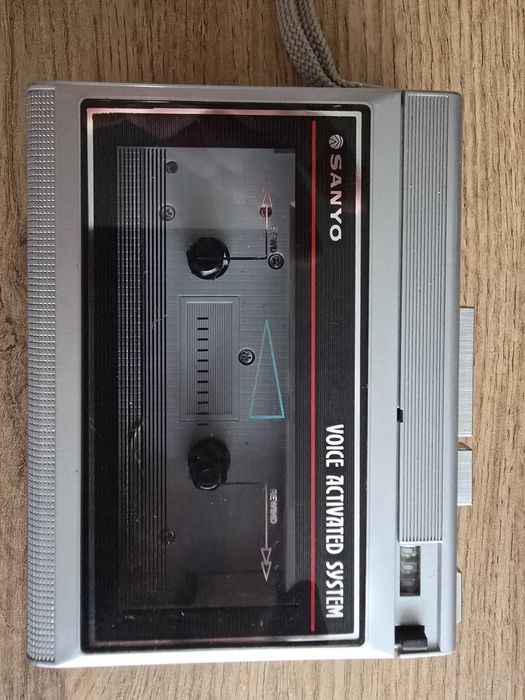 Walkman Tape Recorder Dyktafon Sanyo  TRC 1130