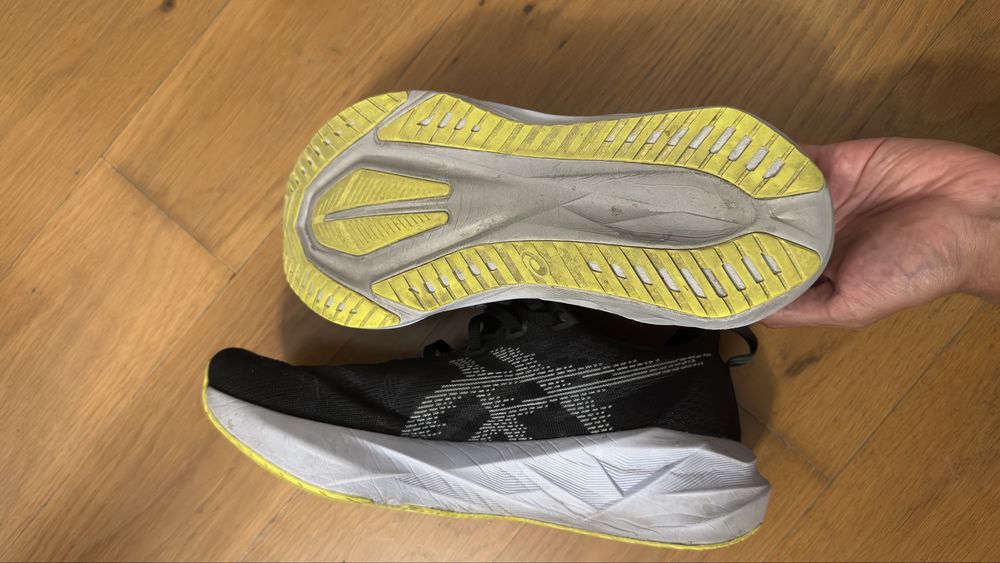 Asics NovaBlast5