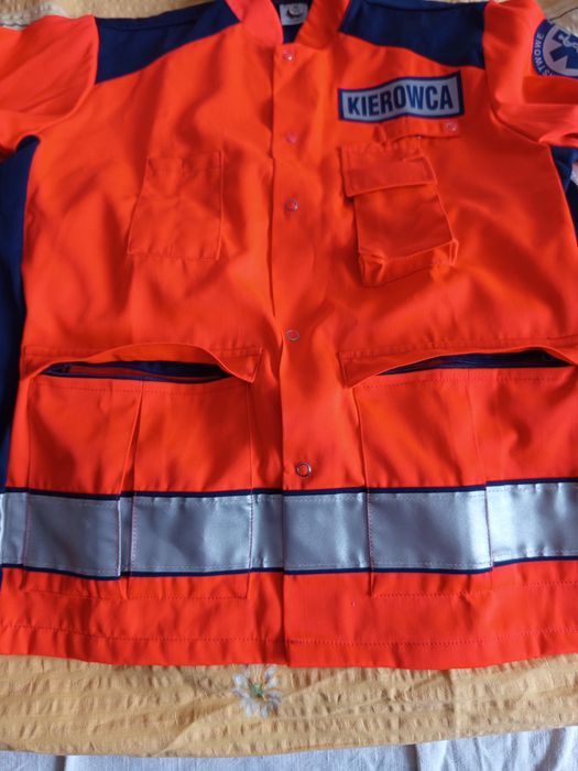 Nowa bluza-kurtka dla kierowcy pogotowia