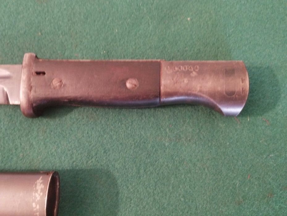 Espada  portuguesa de fabricação alemã para o fuzil Mauser M/37.