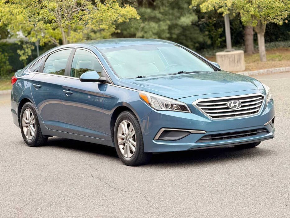 Hyundai Sonata SE      2016