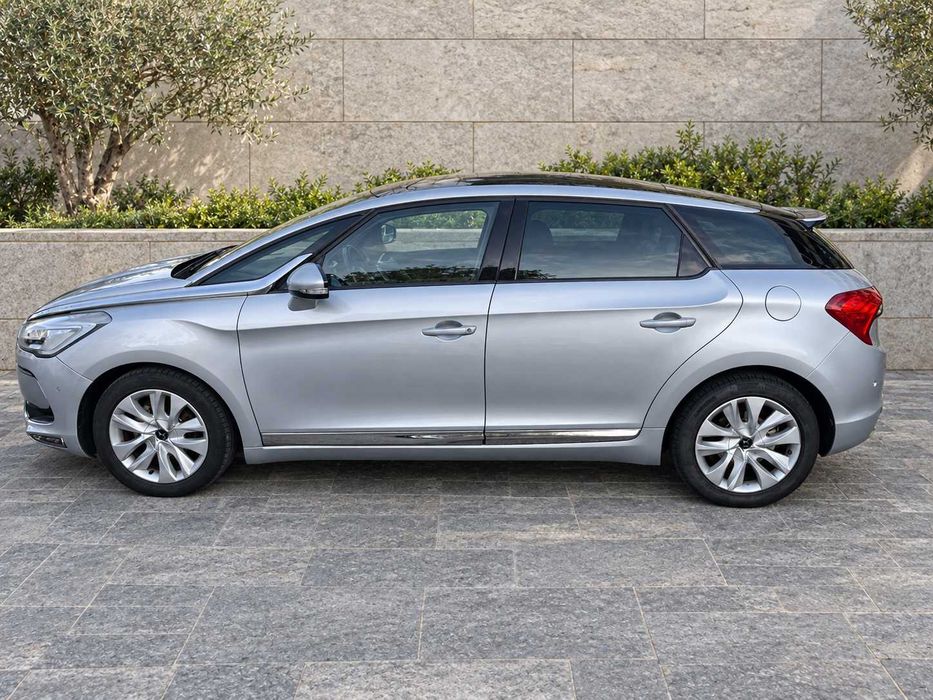Citroën DS5 1.6 BlueHDi 120 cv Diesel | 2015 | Manual 6 velocidades | 158.000 km | Design e Sofisticação
