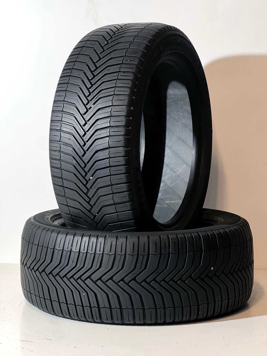 Pneus Michelin CrossClimate - 235/45/17 - Como NOVOS