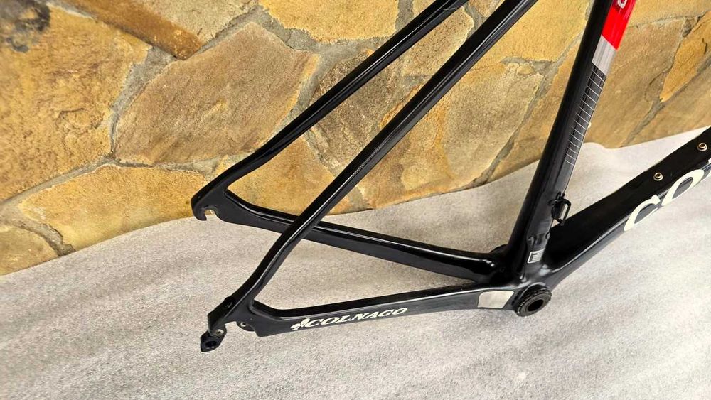 Карбонова шосейна рама Colnago CLX EVO
