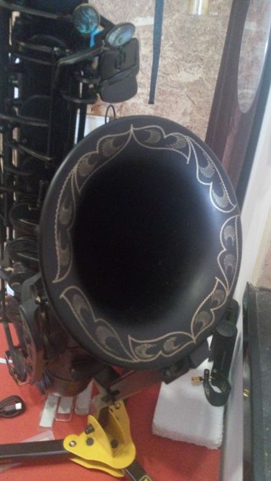 Saxofone Tenor Suzuki
