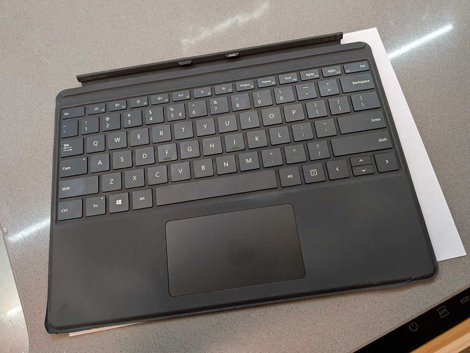 Microsoft Surface Pro X LTE SQ1 8GB/128GB + klawiatura + Spigen