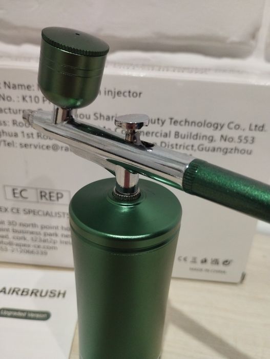 Аэрограф  с компрессором дисплеем и шлангом