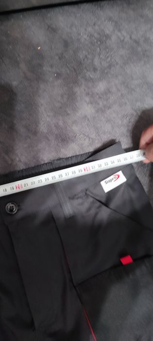 Продам рабочие шорты XL и рабочие штаны М.