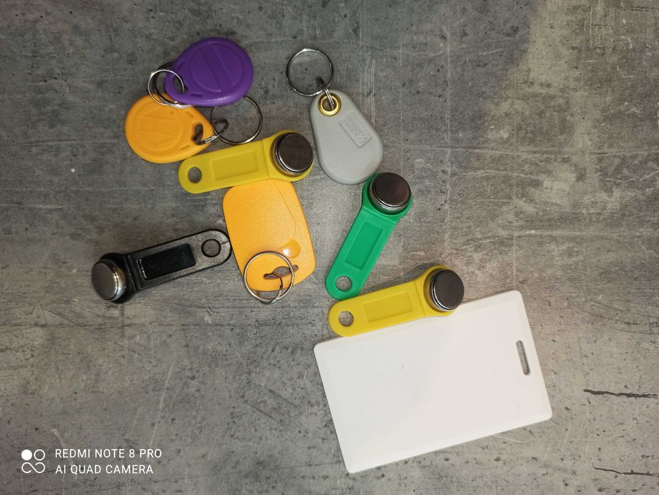 Kopiowanie pestek pastylek kart dostępu RFID HID UHF RF Od ręki !