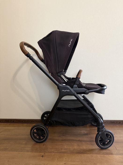 Візочок Nuna Triv