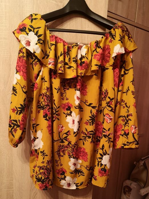 Śliczna bluzka hiszpanka w kwiaty rozmiar 50