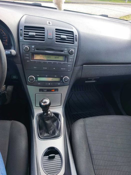 Toyota Avensis 2.0 D-4D — 2010