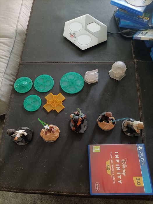 Pack star wars 5 personagens mais jogo ps4