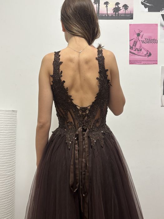 Brązowa sukienka maxi, księżniczka, idealna na studniówkę