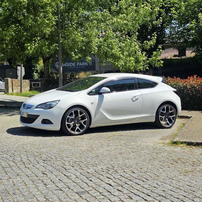 Opel Astra J GTC 1.7 diesel Isuzu