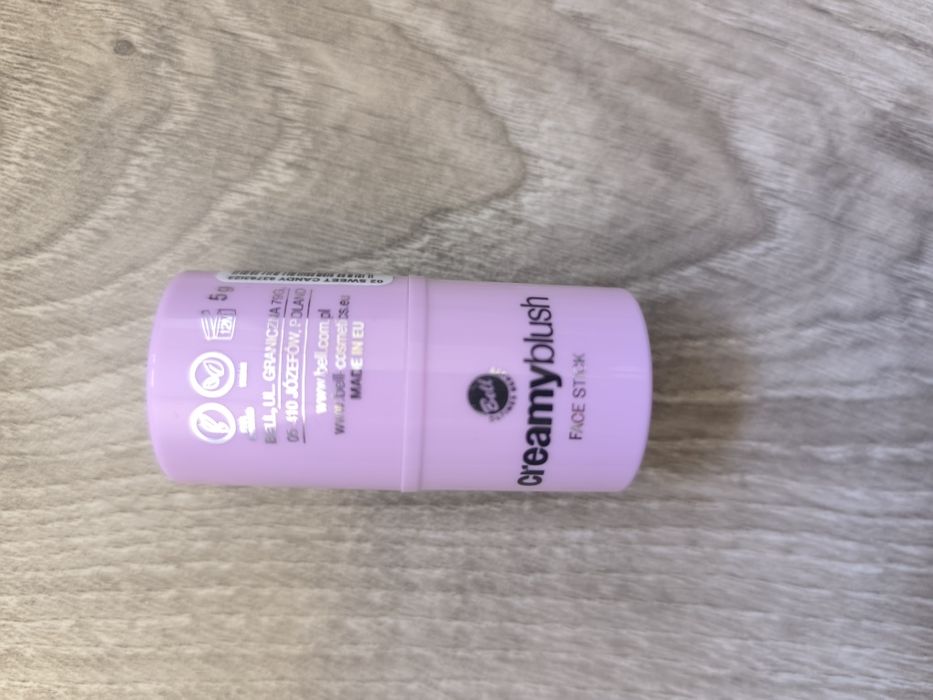 Bell róż do policzków w sztyfcie creamyblush face stick 02 Sweet Candy