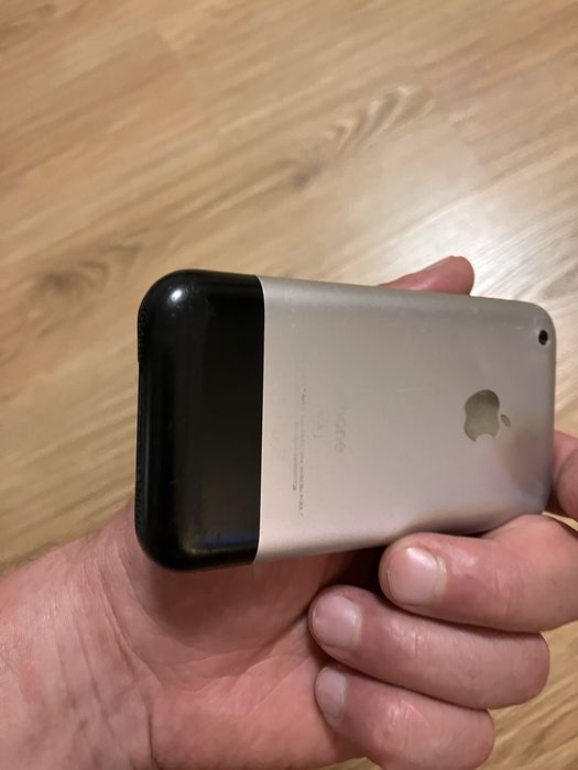 Iphone 2g 8 gb продам.