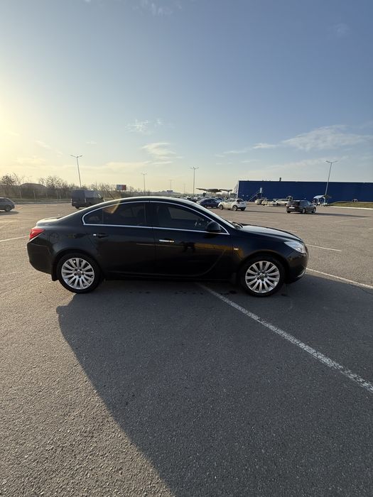 Опель инсигния 2009