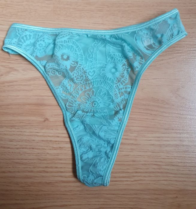 Komplet majtki i biustonosz (75B)