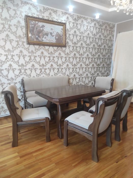 Дубовий кухонний набір