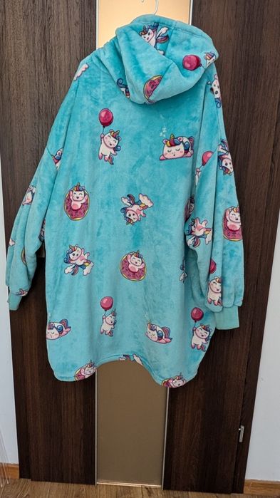 Ciepła bluza koc oversize z kapturem Bloozie w jednorożce