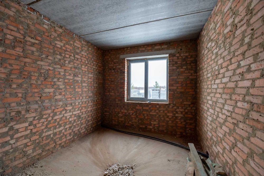 Новий цегляний будинок 100 м²  4 кімнати | тераса