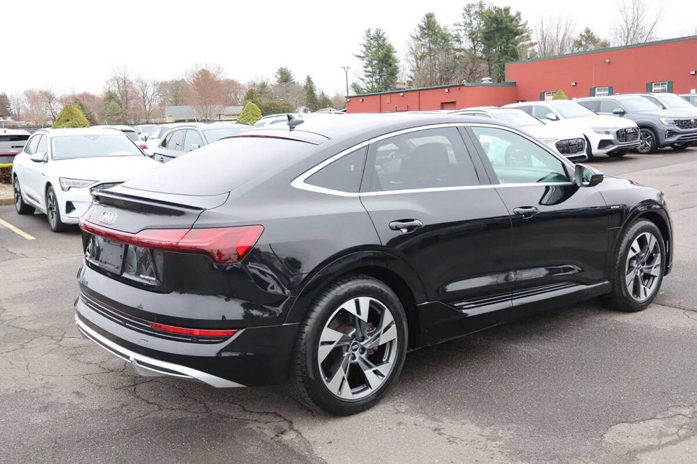 Audi e-tron Sportback quattro Premium      2021