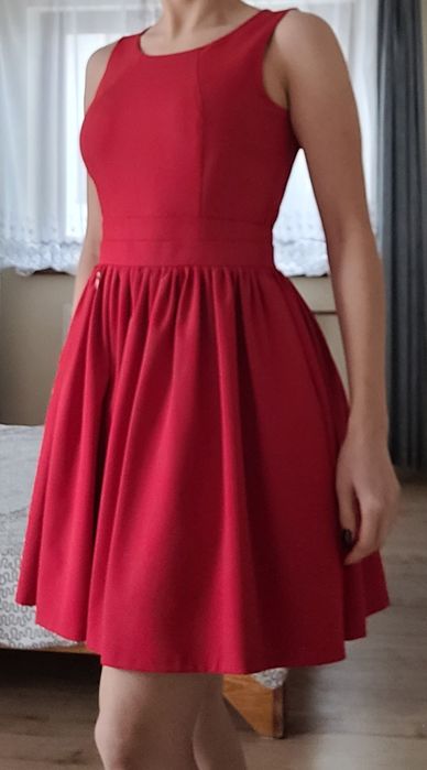 Czerwona sukienka