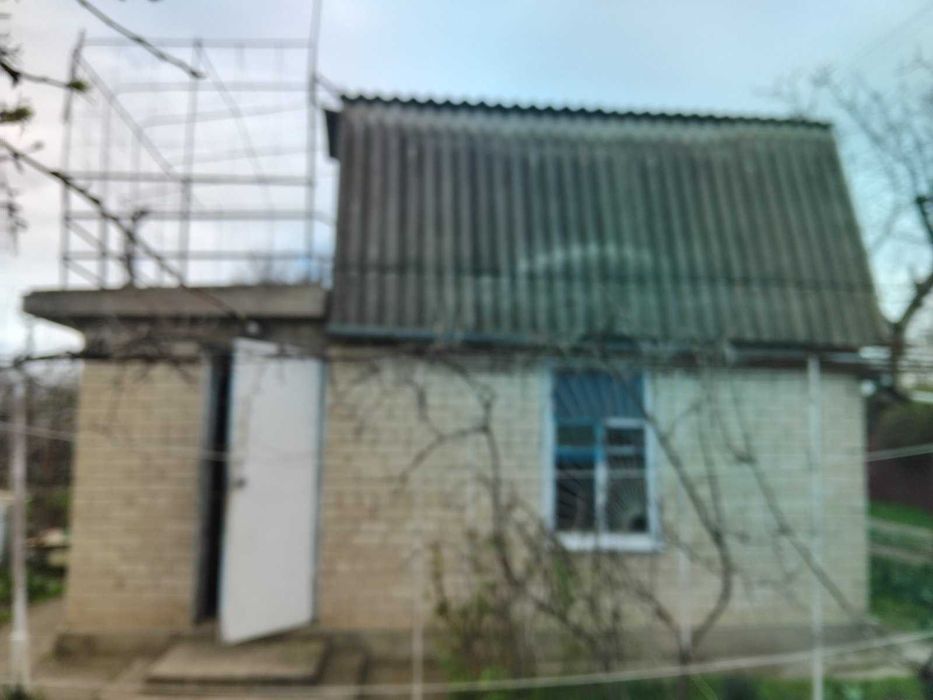 Продам дачу  поблизу  річки, поруч із  містом у затишному місці