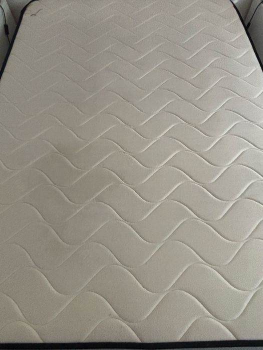 Cama de casal 140x200