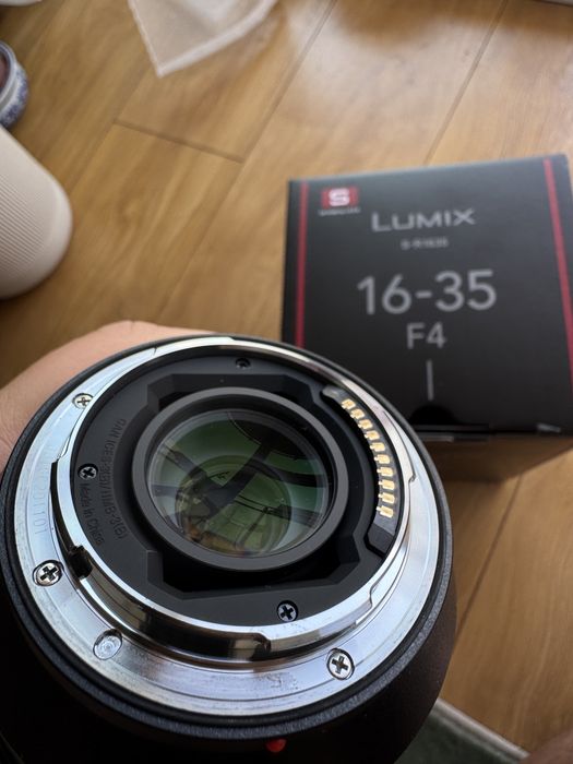 LUMIX S PRO 16–35mm F4 L-monut