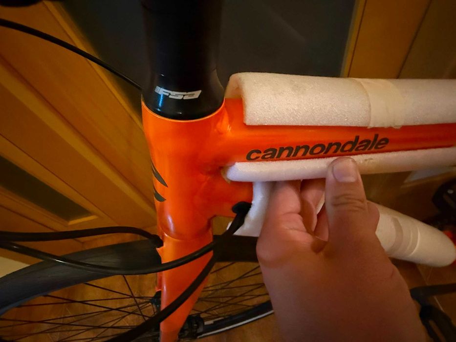 Bicicleta Cannondale laranja nova nunca usado