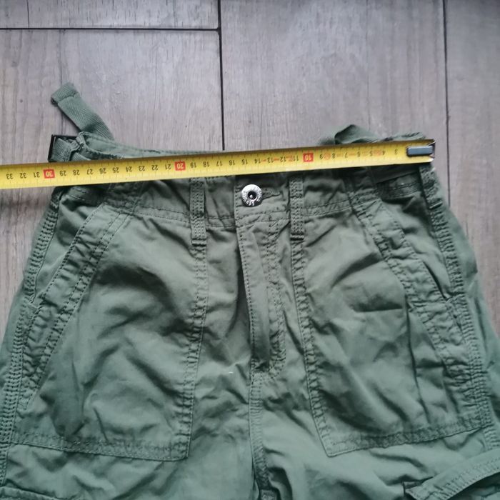 Bojówki r. 32 BERESHKA