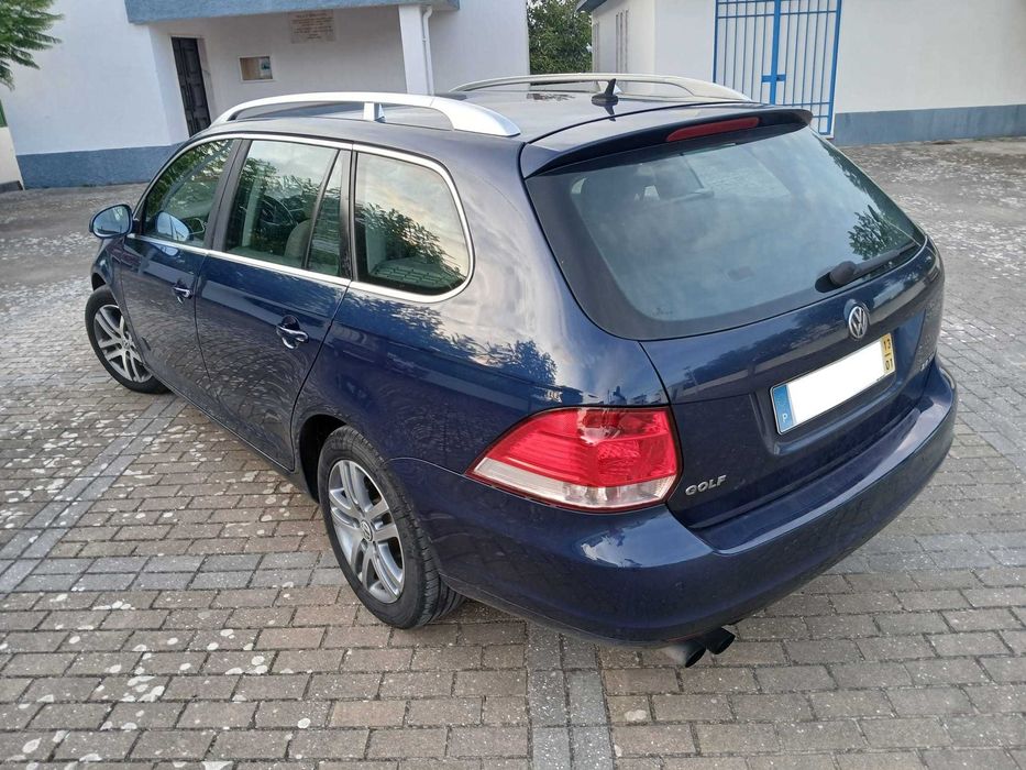 VW Golf Variant 2.0 TDi Confortline DSG 140 cv