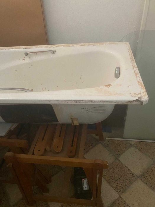 banheira roca com resguardo