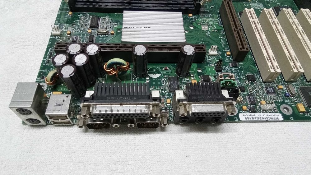 [PC Vintage] Motherboard Pentium II/III Intel Seattle 2