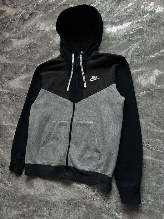 Чудова ! кофта зипка Nike з нових колекцій 2025 року