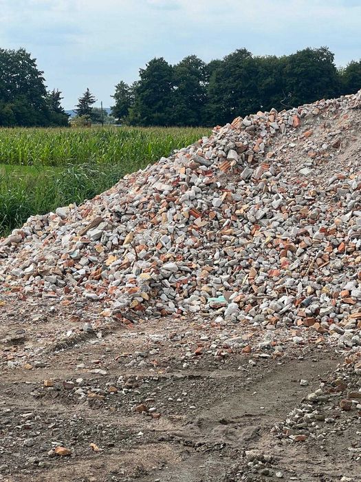 Gruz kruszony kruszywo betonowe-ceglane recykling gruz budowlany