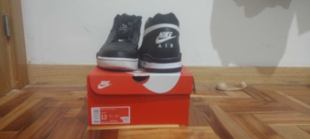 Nike flight black and white