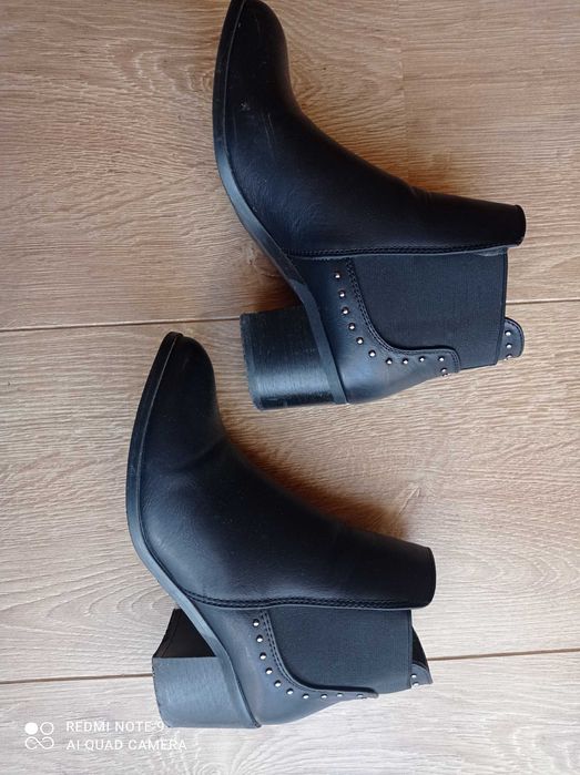 CCC Botki sztyblety jesienne czarne skóra ekologiczna dżety rozm. 38