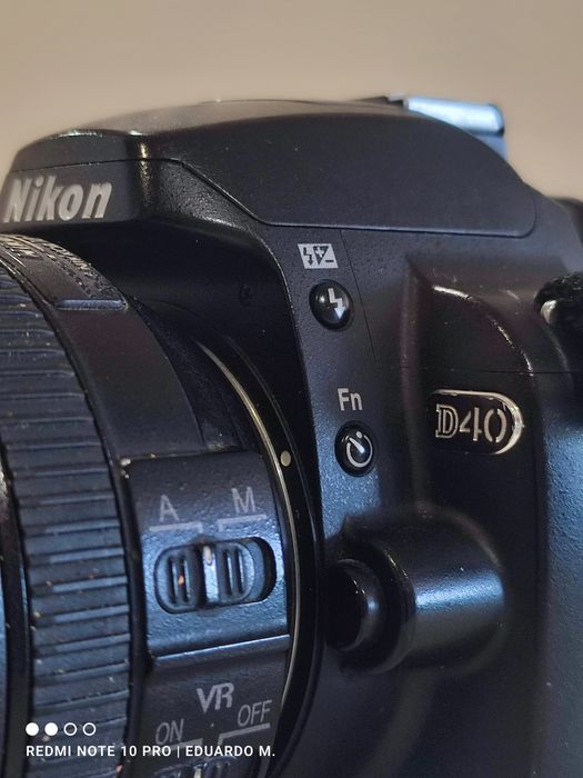 Nikon D40+carregador e 2 baterias