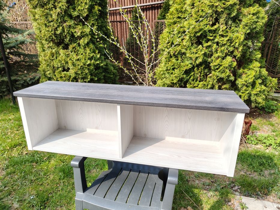 Szafka wisząca np. nad biurko