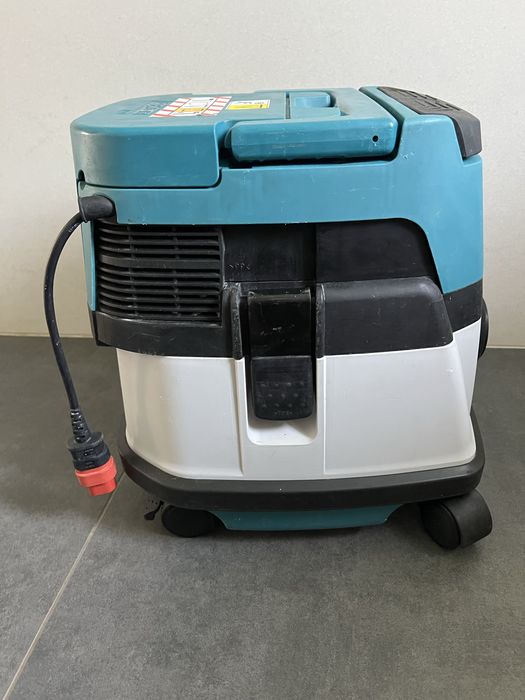 Пилосос-гібрид Акум/Мережевий Makita DVC 860L