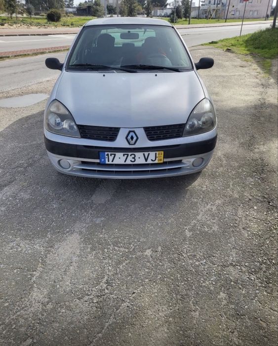 Renault clio  2003