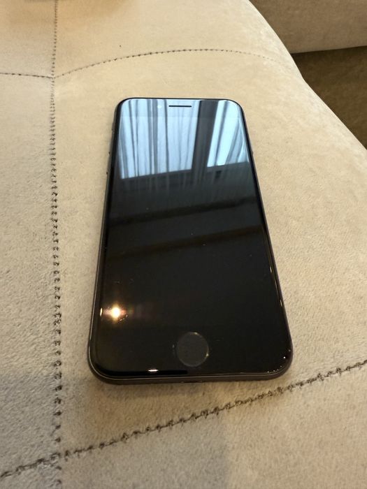 Продам Iphone 8, 64 gb