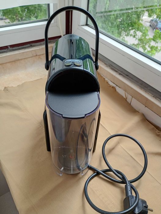 Máquina de Café Nespresso Delonghi