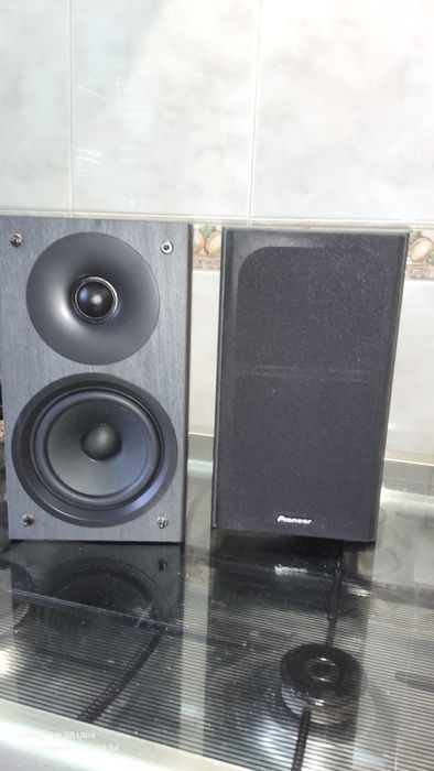 Colunas monitor pioneer